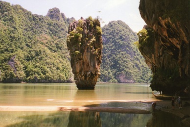 Rocher DE PHANG NGA
(ou rocher de James Bond)